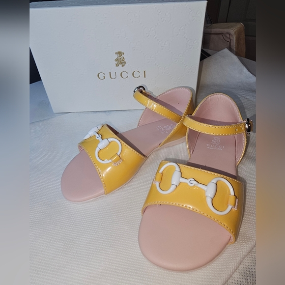 New GUCCI Girl's Horsebit Sandals! - Picture 4 of 16